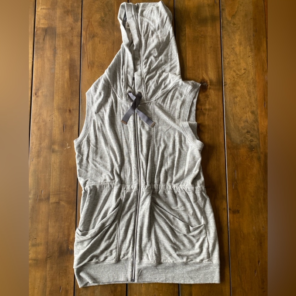 Athleta Lotus Full Zip Front Sleeveless Vest Hoodie Sweatshirt Sz Small Gray